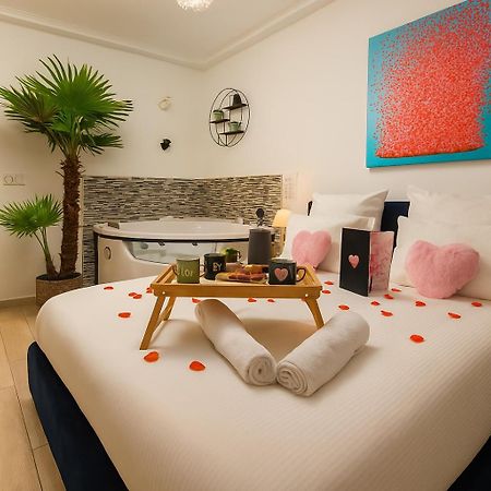 L'Escale Balneo'Romantique - Loveroom - Jacuzzi & Petit Dejeuner Villiers-sur-Marne Extérieur photo