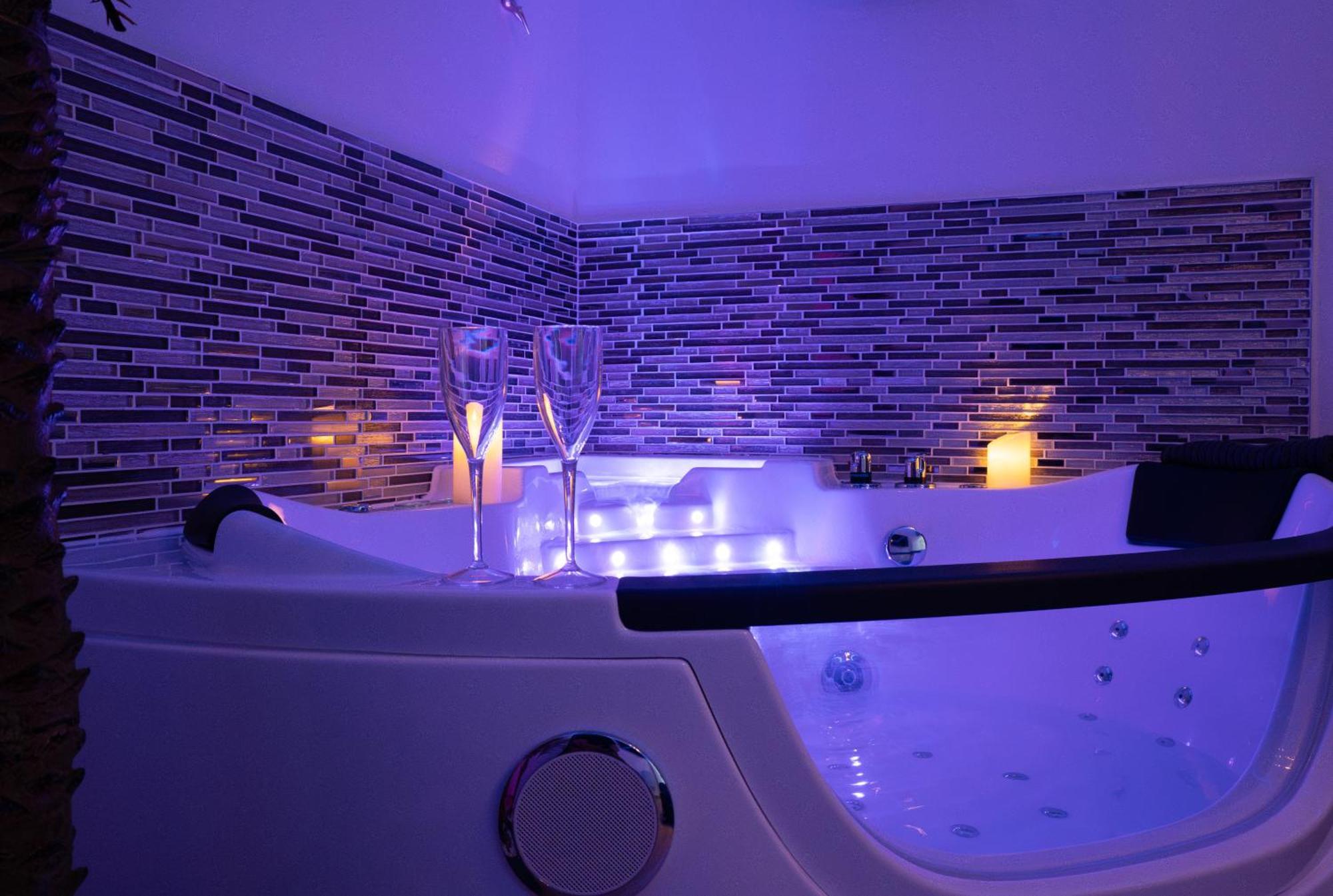 L'Escale Balneo'Romantique - Loveroom - Jacuzzi & Petit Dejeuner Villiers-sur-Marne Extérieur photo